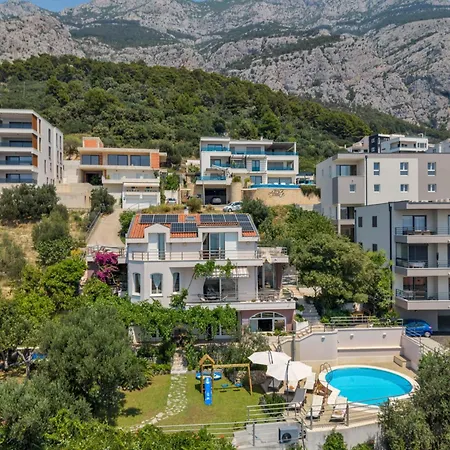 R&m - Exklusiv Makarska